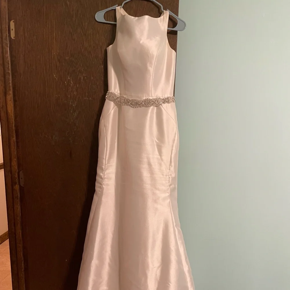 STELLA YORK ELEGANT WEDDING DRESS - Picture 4 of 8